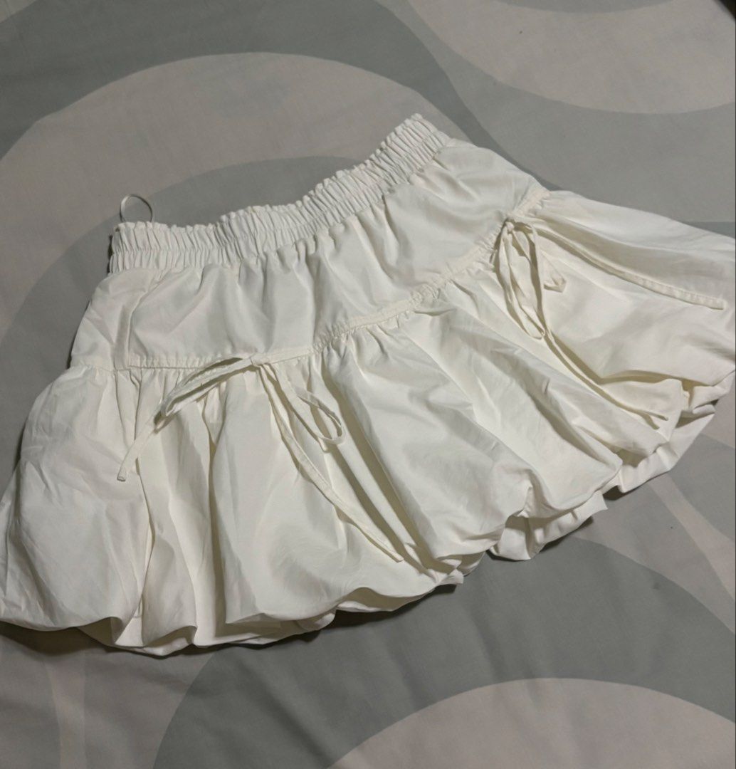 GTW Urban Bubble Skort (Category: Skirts) located in Imus. Submitted by deectr (Listing ID 1428730573, Image 1). Description: - 100% AUTH - Used ONCE .