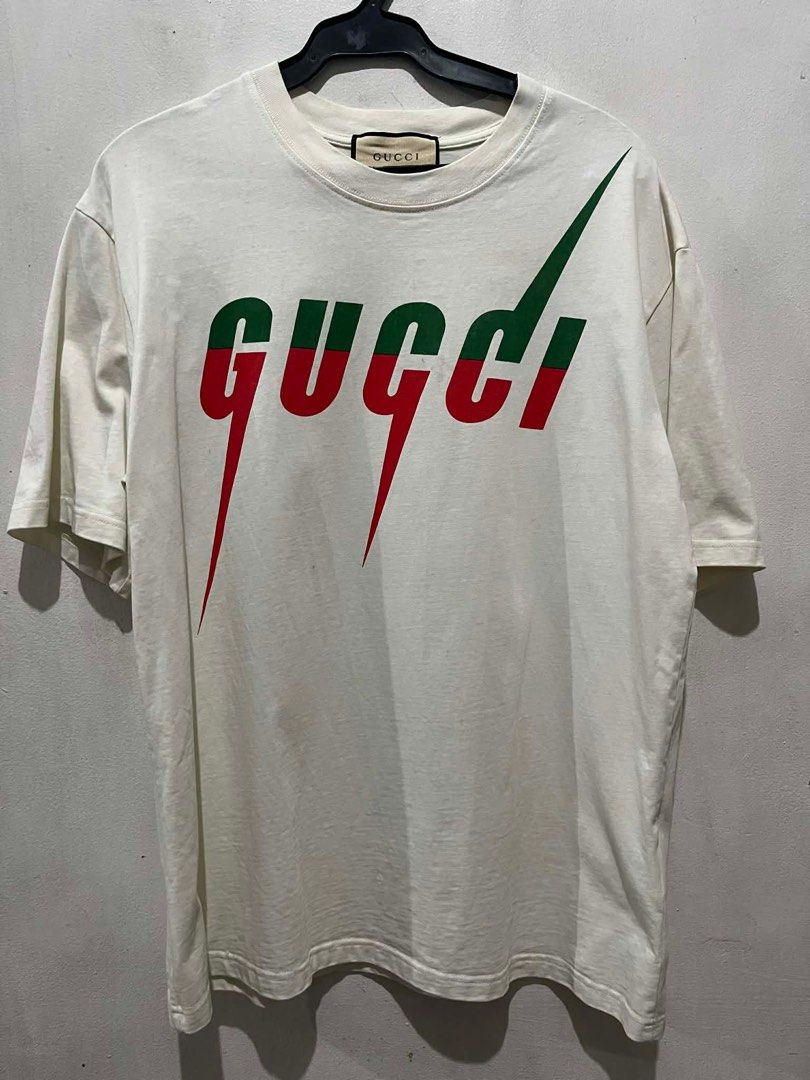 Gucci blade shirt (Category: Luxury Apparel) located in Bacoor. Submitted by jampong0724 (Listing ID 1428779777, Image 1). Description: .