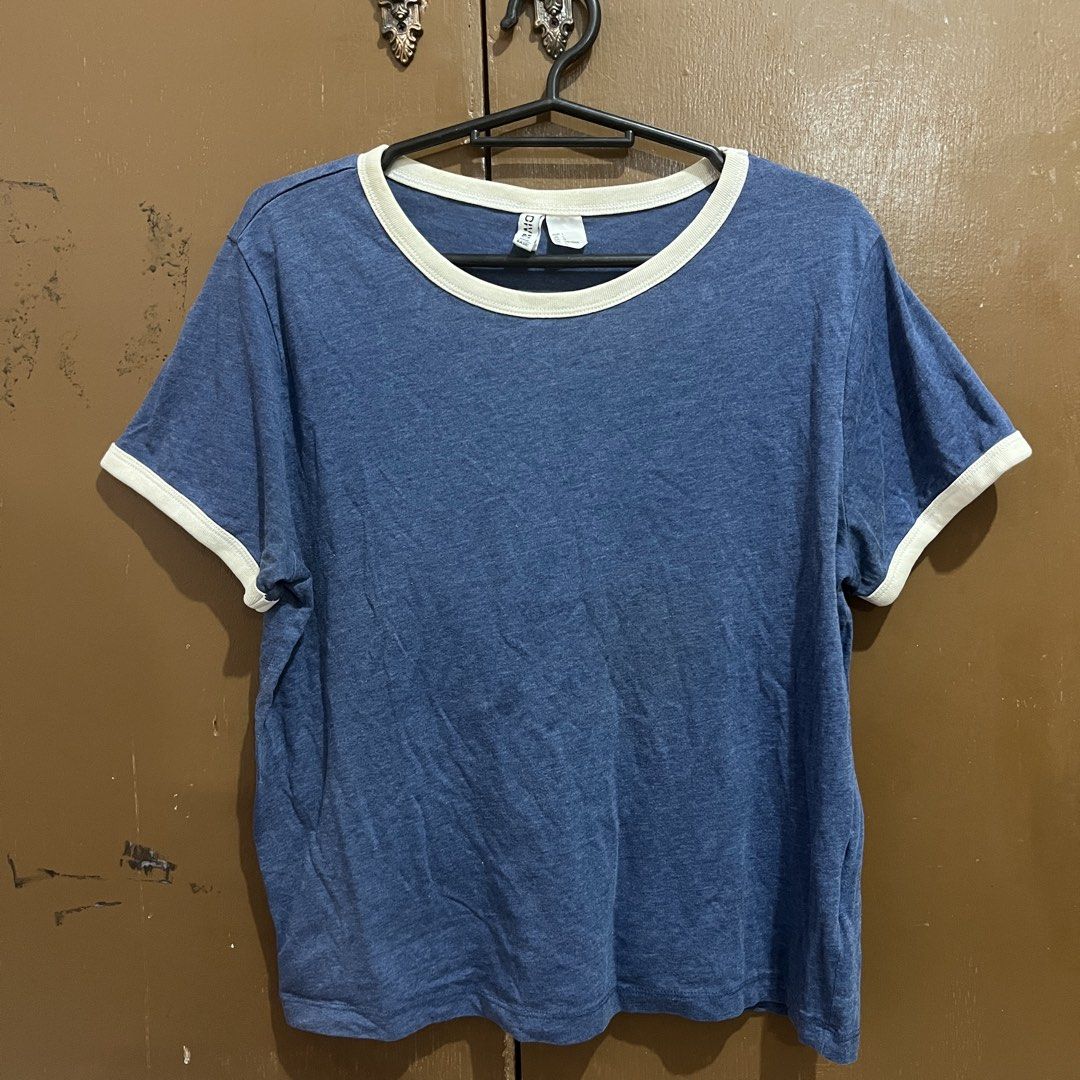H&M Basic Ringer Tee (Category: Shirts) located in Rodriguez. Submitted by decluttrey (Listing ID 1428760058, Image 1). Description: Features a classic ringer design with white trim. Bought this impulsively in 2018 lols! Size Large (L) but can fit S-M Still nego.