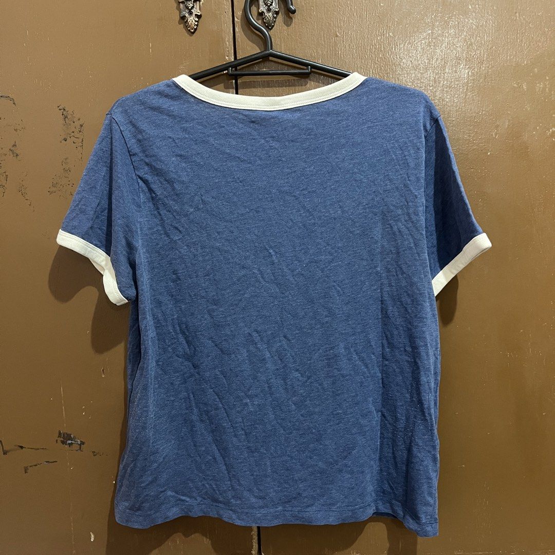 H&M Basic Ringer Tee (Category: Shirts) located in Rodriguez. Submitted by decluttrey (Listing ID 1428760058, Image 2). Description: Features a classic ringer design with white trim. Bought this impulsively in 2018 lols! Size Large (L) but can fit S-M Still nego.