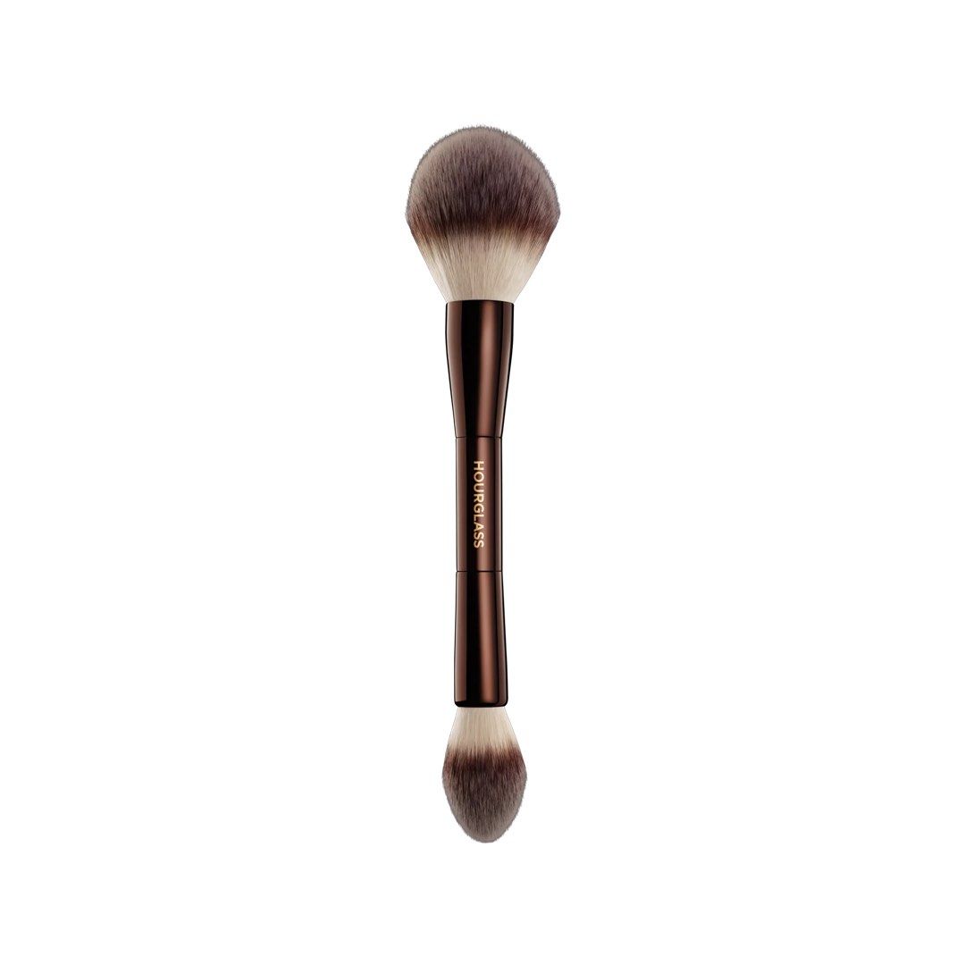 Hourglass Ambient Lighting Edit Brush (Category: Makeup) located in Manila. Submitted by decluterthings888 (Listing ID 1428773933, Image 3). Description: .