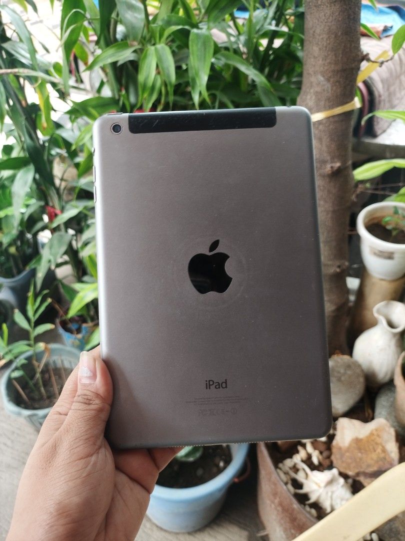 iPad mini 2 (Category: iPad) located in Quezon City. Submitted by chel2704 (Listing ID 1428664614, Image 2). Description: - iPad mini 2 available. - Good overall condition. - Compact and portable design. - Ideal for media consumption and general use. - Perfect for on-the-go entertainment. - Goods pang nood at pang-games ng mga kiddos ninyo..
