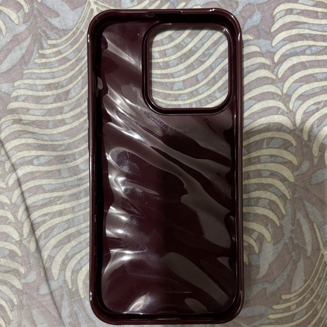 iPhone 15 Pro Case Red / Burgundy (Category: Cases & Sleeves) located in Binan City. Submitted by declutterwithpea (Listing ID 1428707386, Image 2). Description: ♡ rfs : wrong order (I have iPhone 15) ♡ mop: gcash / bdo bank transfer ♡orig price: 84 php.
