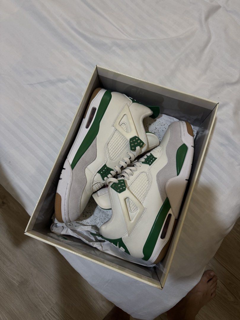 Jordan 4 SB used size 11 pine green (Category: Sneakers) located in Manila. Submitted by all40 (Listing ID 1428708003, Image 1). Description: Jordan 4 SB used size 11 Complete used 5x Local release.