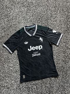 (Category: ) located in . Submitted by matchdaythrift (Listing ID 1428747230, Image 1). Description: .