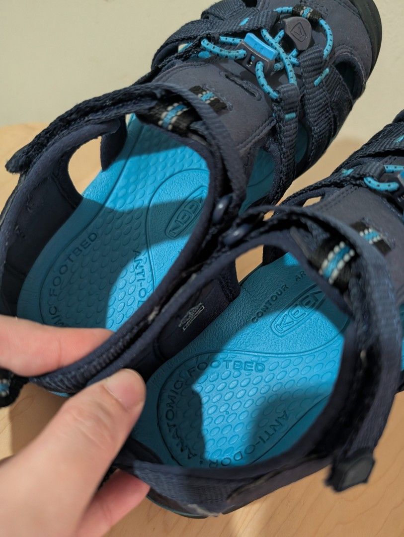 Keen Kids Sandals - Navy Blue (Category: Babies & Kids Fashion) located in Manila. Submitted by cart_rd (Listing ID 1428672449, Image 3). Description: Features adjustable straps and a secure fit. The sandals have a contoured footbed for comfort and support. The soles are designed for grip and durability. Size 4 US, 36 EU, 22.5 CM. good condition, outgrown easily.