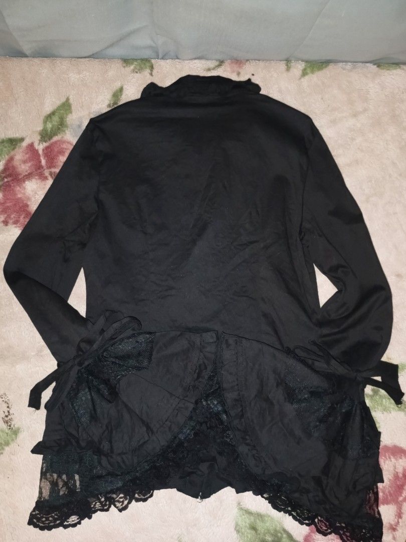 Kstar Black Gothic Jacket with Lace Details (Category: Others Tops) located in Iloilo. Submitted by junpopakoto (Listing ID 1428777932, Image 2). Description: ‎K.Star unisex gothic flare top ‎Width 17 ‎Length 23 ‎Condition 10/10 ‎.