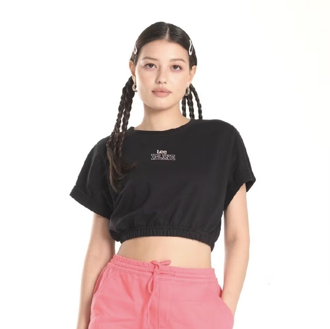 Lee Crop Top in Cream & Pink (Category: Others Tops) located in Manila. Submitted by the_cabinetdeclutter (Listing ID 1428609634, Image 1). Description: -Price: 350 each; 600 for both -Size: Small (Check photos for measurements) -Colors: Cream & Pink -Maganda ang tela pero hindi mainit -In good condition. Used only 2-3 times -No when worn photo.