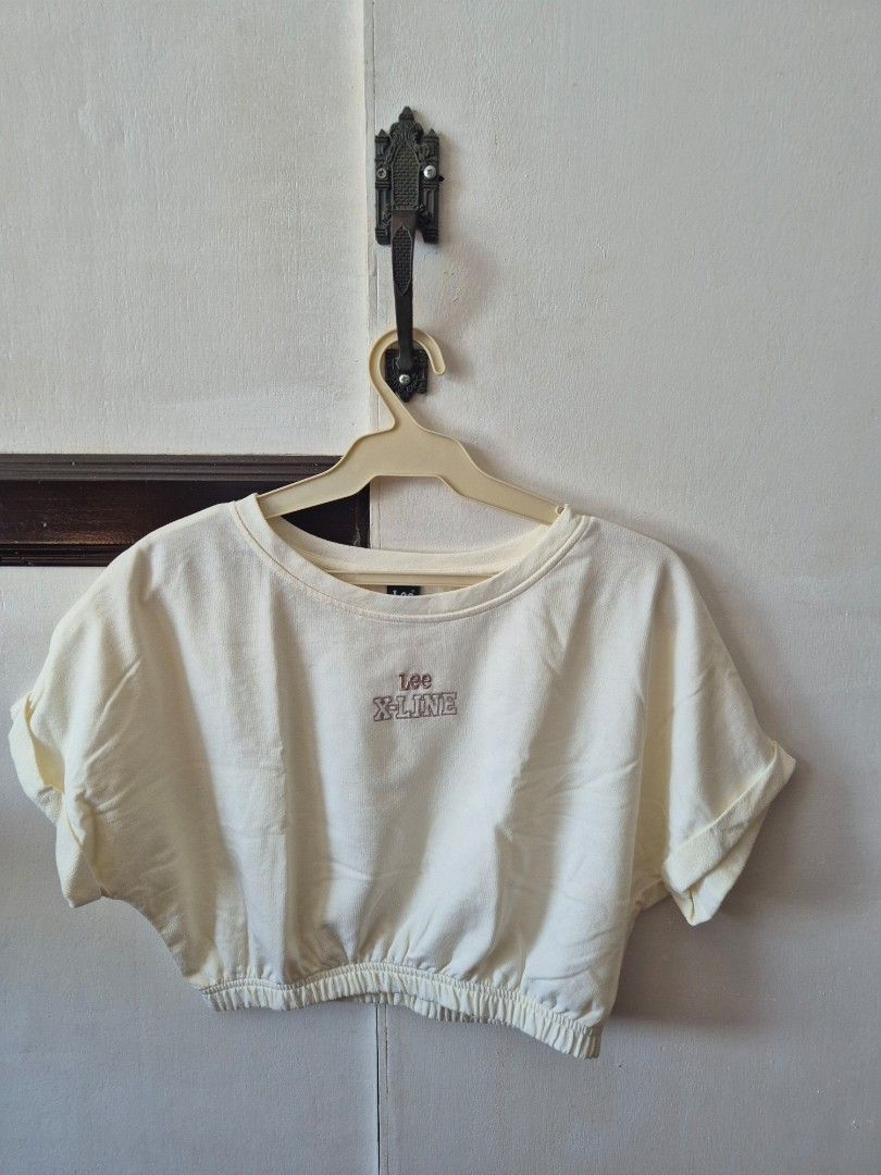 Lee Crop Top in Cream & Pink (Category: Others Tops) located in Manila. Submitted by the_cabinetdeclutter (Listing ID 1428609634, Image 2). Description: -Price: 350 each; 600 for both -Size: Small (Check photos for measurements) -Colors: Cream & Pink -Maganda ang tela pero hindi mainit -In good condition. Used only 2-3 times -No when worn photo.
