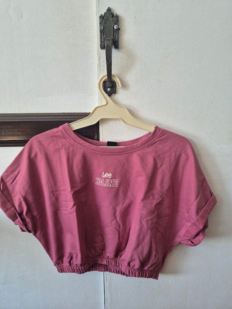 Lee Crop Top in Cream & Pink (Category: Others Tops) located in Manila. Submitted by the_cabinetdeclutter (Listing ID 1428609634, Image 3). Description: -Price: 350 each; 600 for both -Size: Small (Check photos for measurements) -Colors: Cream & Pink -Maganda ang tela pero hindi mainit -In good condition. Used only 2-3 times -No when worn photo.