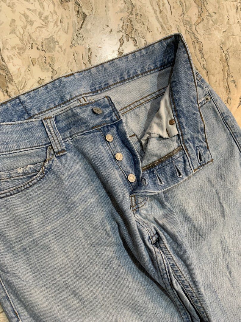 Levi's 512 Light Washed Jeans (Category: Jeans) located in Cabanatuan. Submitted by sfracks (Listing ID 1428683849, Image 3). Description: Waist: 32/33 Length: 38 Thigh: 9.5 Leg opening: 9.5 Color may vary due to lighting Pay first before shipping Accepting Payment online only.