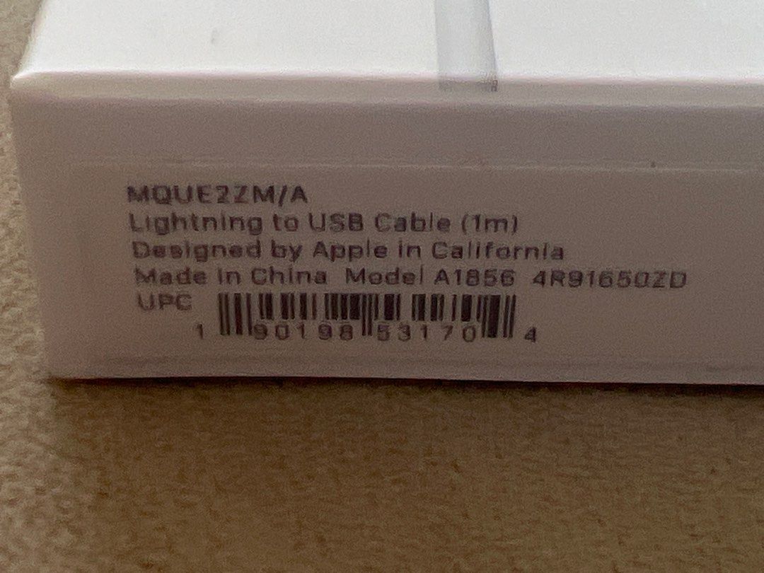 Lightning to USB Cable (1m) Apple (Category: Chargers & Cables) located in Taguig. Submitted by joe.olx (Listing ID 1428644428, Image 3). Description: .