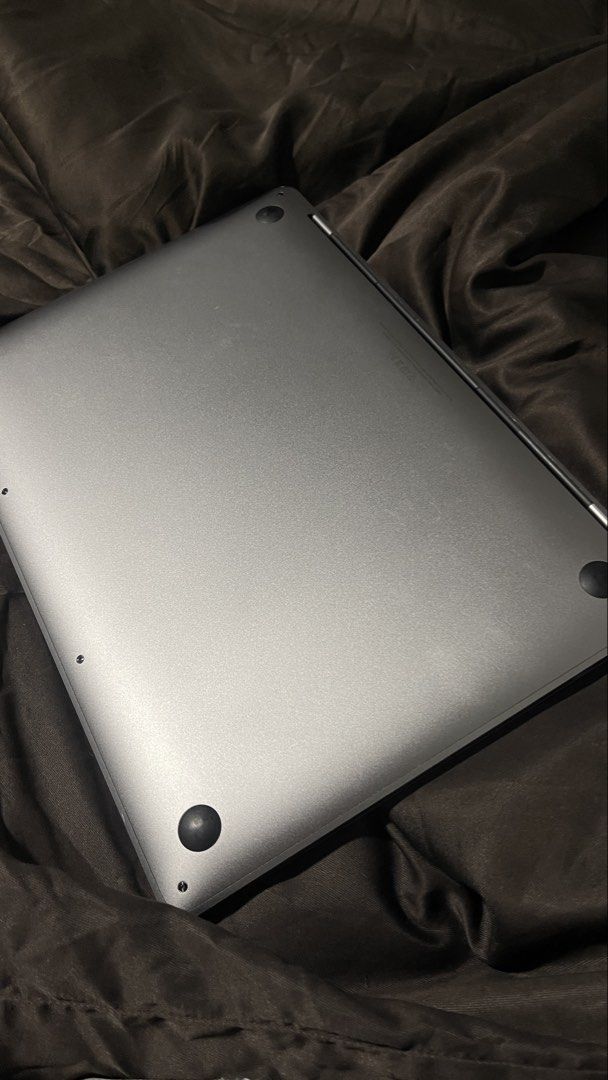 MacBook Pro 13-inch M1 2020412356532398336003