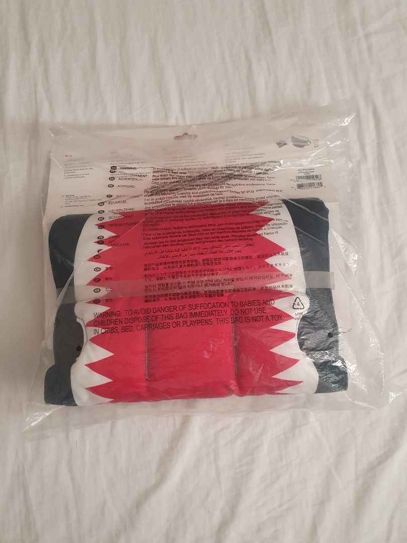 Maclaren Rodnik Band Universal Stroller Liner (Category: Strollers) located in Quezon City. Submitted by hh.tt (Listing ID 1428752155, Image 1). Description: Maclaren stroller universal liner Never used Still in original packaging Decluttering P1,000 Pick up at Scout Limbaga Extension, QC .
