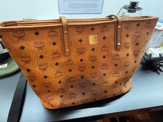 (Category: ) located in . Submitted by pisofcake (Listing ID 1428712845, Image 1). Description: .