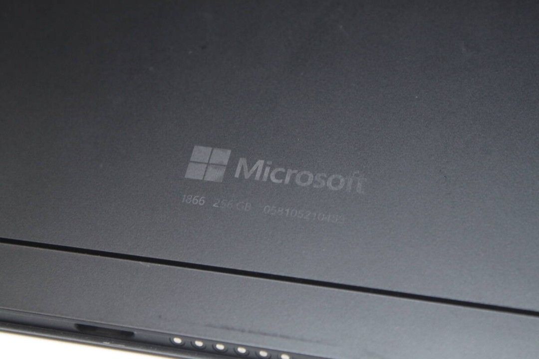 Microsoft Surface Pro 7 Tablet 8/256412407081584578563
