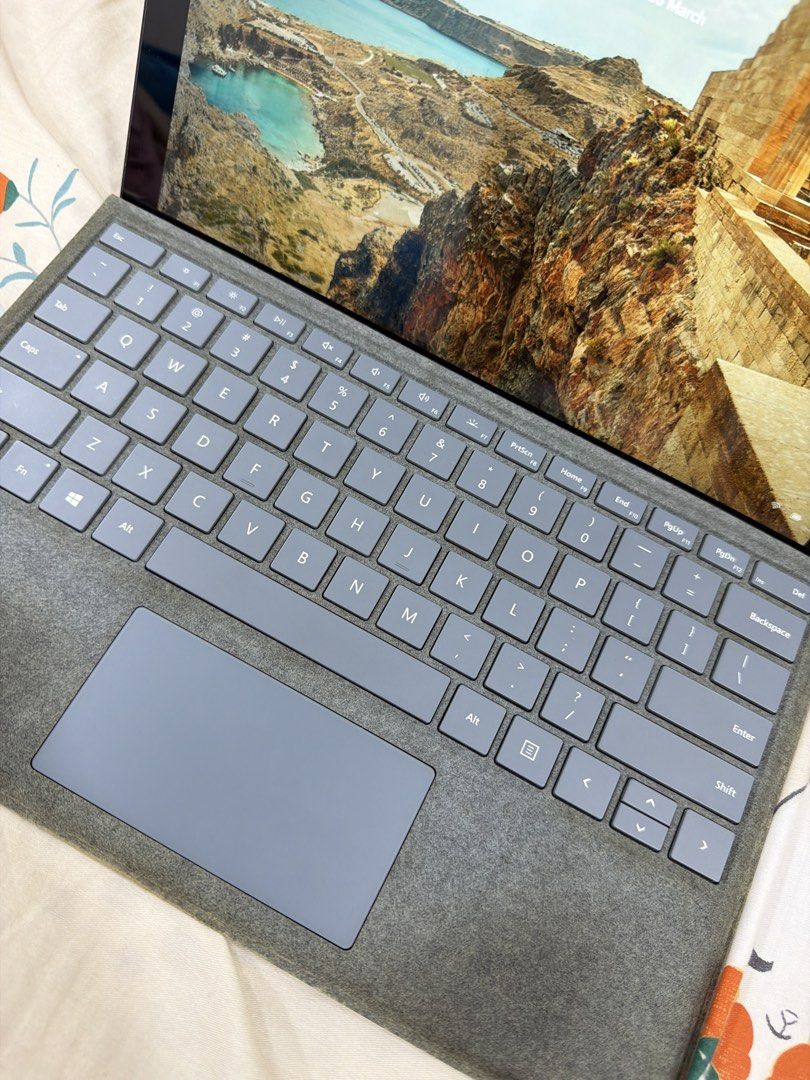 Microsoft Surface Pro 7 412357321515356163