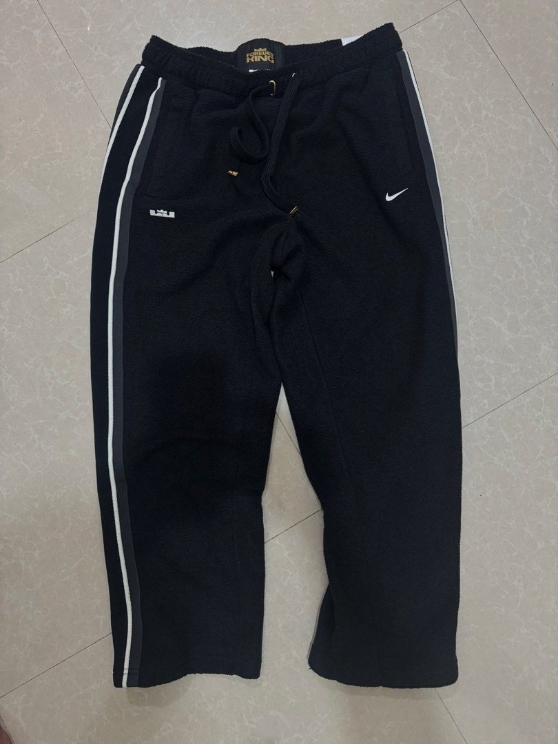 Nike lebron therma fit trouser (Category: Trousers) located in Manila. Submitted by aries.15 (Listing ID 1428756327, Image 3). Description: Nike lebron therma-fit trouser 🔥 -xl on tag -40 length/ up to 42 waist -brandnew -srp 4995 2399 only 🫶.