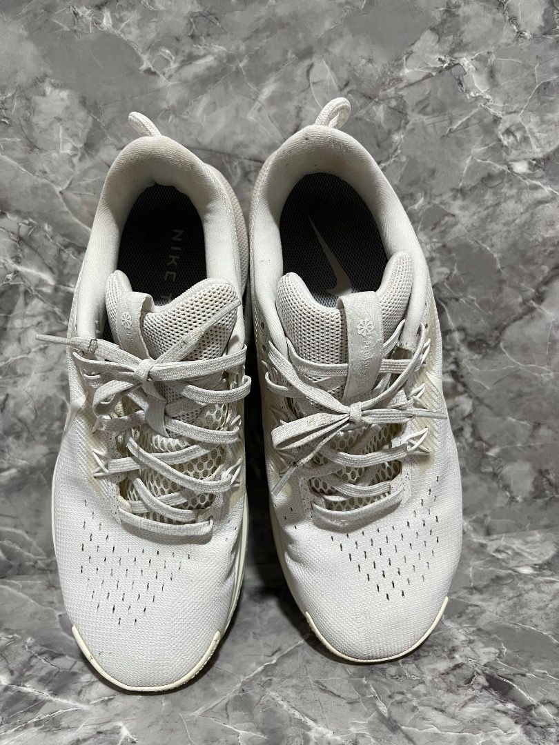 Nike Pegasus Trail 5 size 8.5men (Category: Sneakers) located in Davao. Submitted by twistedswagger (Listing ID 1428619529, Image 3). Description: These Nike Air Zoom Pegasus 39 sneakers are white. The size is US 8.5, UK 7.5, EUR 42, and CM 26.5. The style code is DV3864-101. The shoes have a mesh upper and a cushioned sole. The Nike swoosh logo is visible on the side..