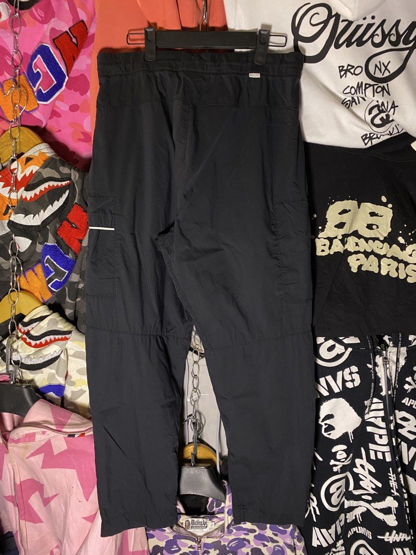 Nike utility cargo pants woven (Category: Joggers) located in Manila. Submitted by ercmrsmam (Listing ID 1428646545, Image 2). Description: NIKE UTILITY CARGO PANTS COLOR MAY VARY DUE TO LIGHTING EXCELLENT CONDI LIGHT FADE ON LEFT KNEE PART 28 ON TAG W 28-34 L 37.5 LO 7 Dm if interested 📩 Location: Baclaran 📍 MOP: Gcash 💳.
