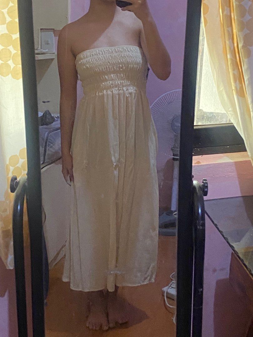 Nude Tube Dress (Category: Dresses) located in Daet. Submitted by twonettt (Listing ID 1428650574, Image 2). Description: .