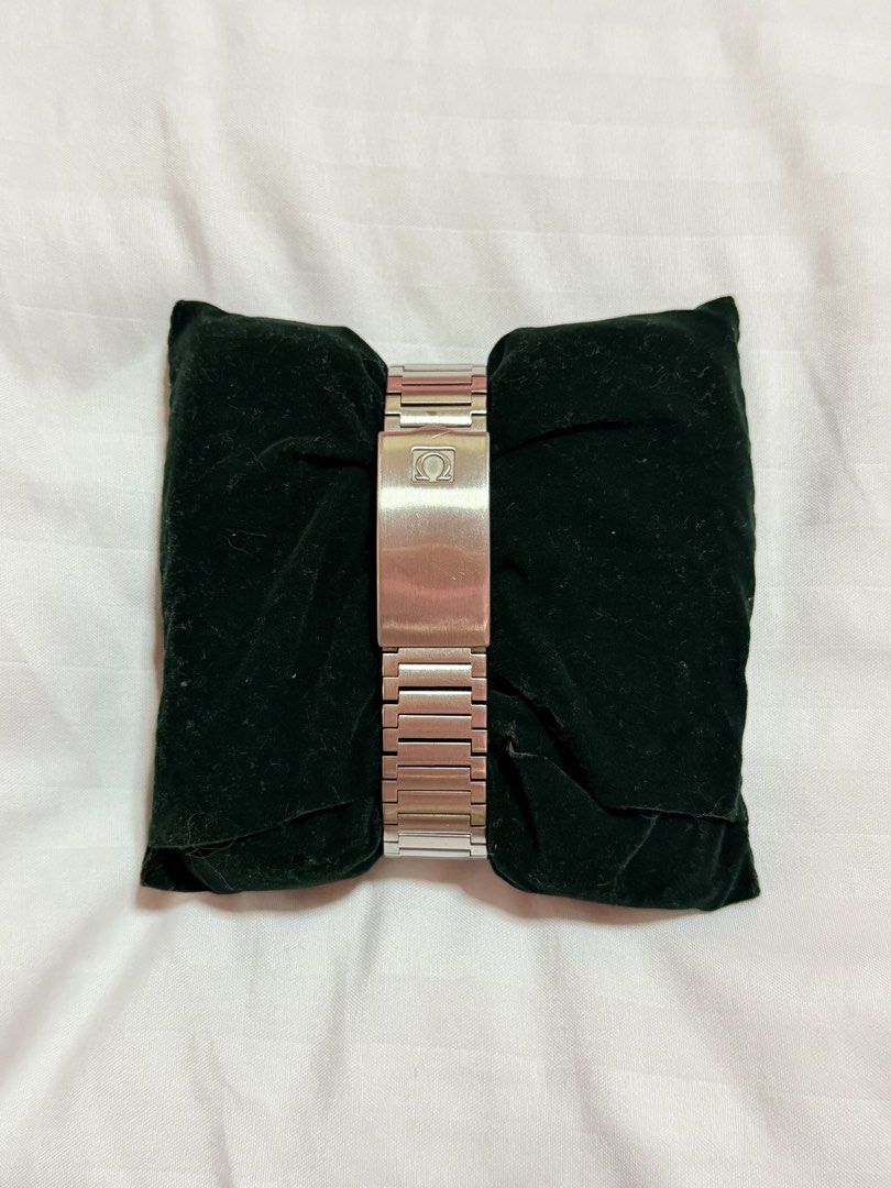 Omega Seamaster Automatic Watch (Category: Luxury Watches) located in Cainta. Submitted by emille627 (Listing ID 1428643035, Image 2). Description: Selling this beautiful vintage Omega Seamaster watch 1020 caliber movement 17 jewels Automatic 36mm size Refinished dial Excellent condition Bought in Japan Includes box from sweet road japan and other watch documents. .