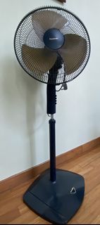 (Category: ) located in . Submitted by fussystayaway (Listing ID 1428625847, Image 1). Description: .
