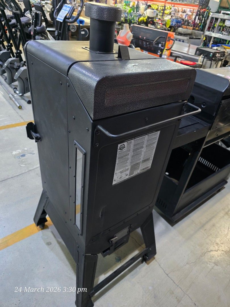 Pit Boss Vertical Smoker (Category: Cookware & Accessories) located in Manila. Submitted by chawchul (Listing ID 1428632453, Image 2). Description: pm.me for sure buyer..thankyou.