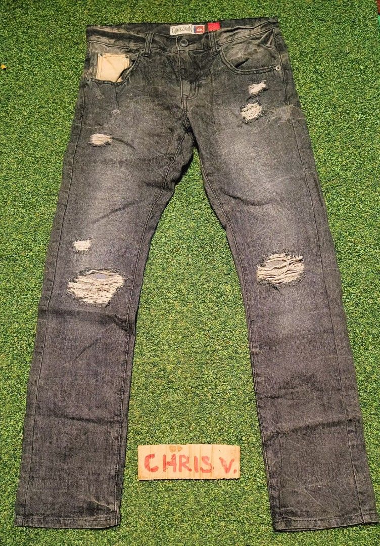 Quiksilver Distressed Jeans (Category: Jeans) located in Reina Mercedes. Submitted by SIRCHIVES (Listing ID 1428628059, Image 1). Description: Wts Quicksilver distressed Denim Slimfit pants size 32 authentic excellent 16.5 waist width 42 lenght 7 leg Opening .