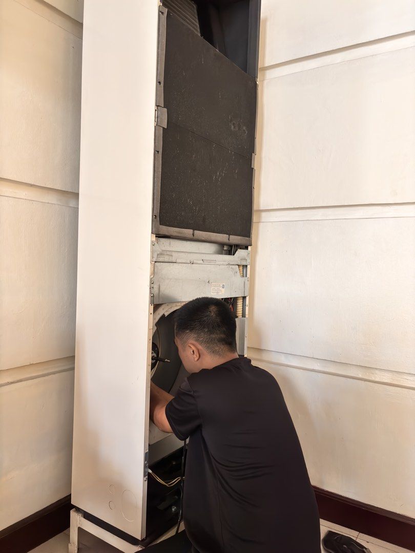 Ref and Aircon Technician promo (Category: Air Conditioning and Heating) located in Mandaluyong City. Submitted by airconservice_carlo (Listing ID 1428724963, Image 1). Description: ❄️ AIRCON & REF SERVICE ❄️ May problema ba ang aircon o ref mo? Kami na bahala 👇 ✔️ General Cleaning ✔️ Freon Check ✔️ Leak Repair ✔️ Ref Repair 💯 Affordable + maayos kausap 📍 Taga Mandaluyong (serving nearby areas) 📞 0923-423-2232 (Carlo Paulino) 📩 PM / CALL NOW