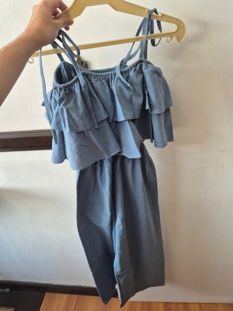 Self tie Linen Ruffle Jumpsuit (Category: Jumpsuits) located in Manila. Submitted by the_cabinetdeclutter (Listing ID 1428615957, Image 3). Description: -Size: Free size check photo for reference -Color: Actual color is denim blue -Self tie and can be tube.