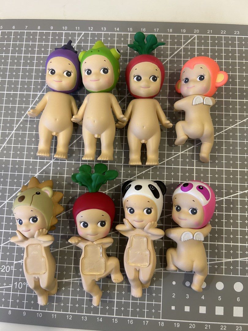 sonny angel and hippers! (Category: Designer & Blind Box Toys) located in Las Pinas. Submitted by withereespoon (Listing ID 1428673046, Image 1). Description: 350 each! (lp available if getting multiple) can tingi! ALL hippers are unused! displayed them in a display box lang hehe can send more pictures! rfs : need funds for school :(( eggplant chameleon radish looking back monkey looking back sloth panda lion hipper.