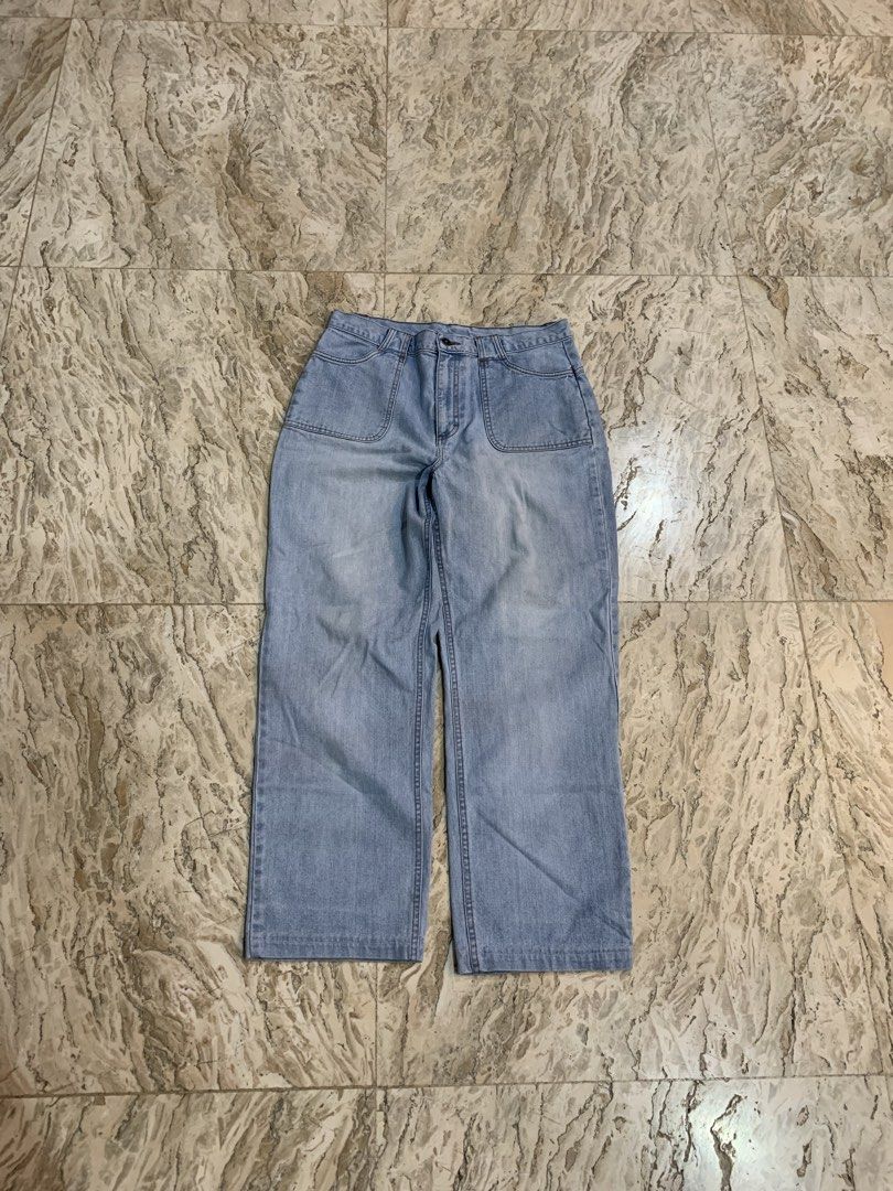 Sonoma Light Washed Jeans (Category: Jeans) located in Cabanatuan. Submitted by sfracks (Listing ID 1428681835, Image 1). Description: Tag size 12 Waist: 31/32 Length 39 thigh: 11 leg opening 9.5 Issue: Small stains Color may vary due to lighting Pay first before shipping Accepting Payment online only.