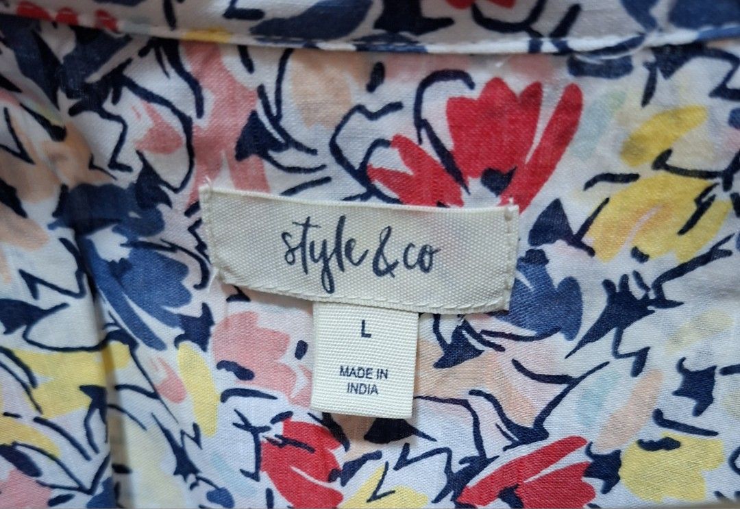 Style & Co Floral Blouse - Size L (Category: Blouses) located in Quezon City. Submitted by ktin20 (Listing ID 1428709555, Image 3). Description: Floral blouse from Style & Co. Features a button-down design with long sleeves. The blouse has a colorful floral pattern. Size L..