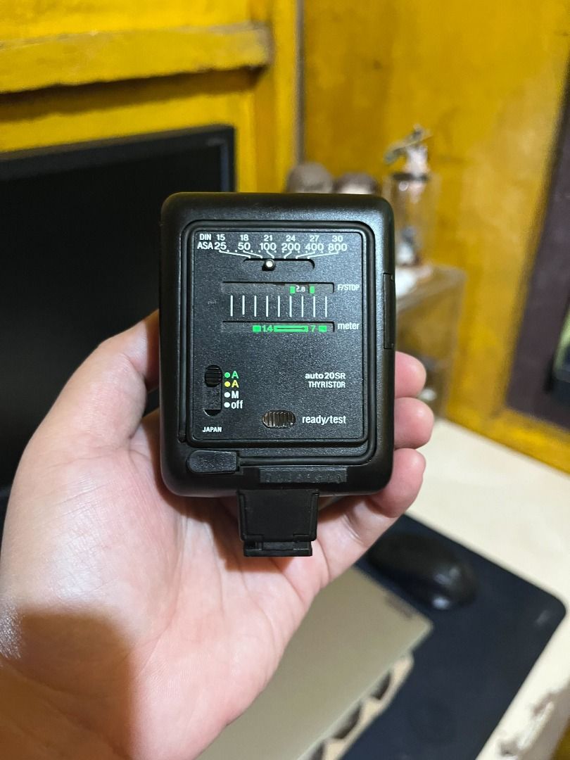 Sunpak Auto 20sr (Category: Flashes) located in Digos. Submitted by alisauv590 (Listing ID 1428609004, Image 2). Description: Working and still in pristine condition, Sunpak Auto 20SR flash for film cameras. RFS: Decluttering - Digos location - Free shipping .