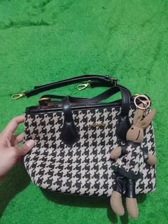 (Kategori: ) berada di . Dikirim oleh eriesze (ID iklan 1428703822, Gambar 1). Deskripsi: .