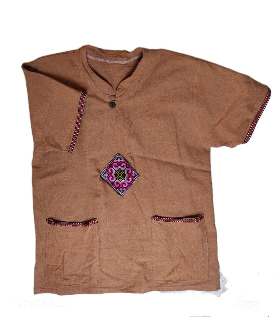 Thai ASEAN Dark Brown Top (Category: Blouses) located in Bacarra. Submitted by kilned_japansurplus (Listing ID 1428695966, Image 1). Description: Dimes (LxW) :26"x20" Issue: None Php 200+sf Manage your expectations, this is a preloved item. Color may vary due to lighting.