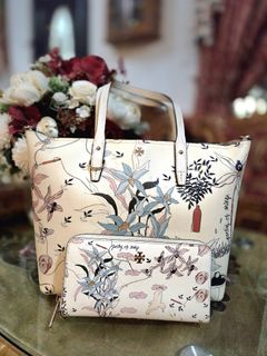 (Category: ) located in . Submitted by huda_wardrobe (Listing ID 1428652471, Image 1). Description: .