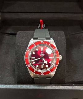 （分類：）位於 。 由 vientiane_watch 提交（商品編號 1428624059，圖片 1）。簡介： 。