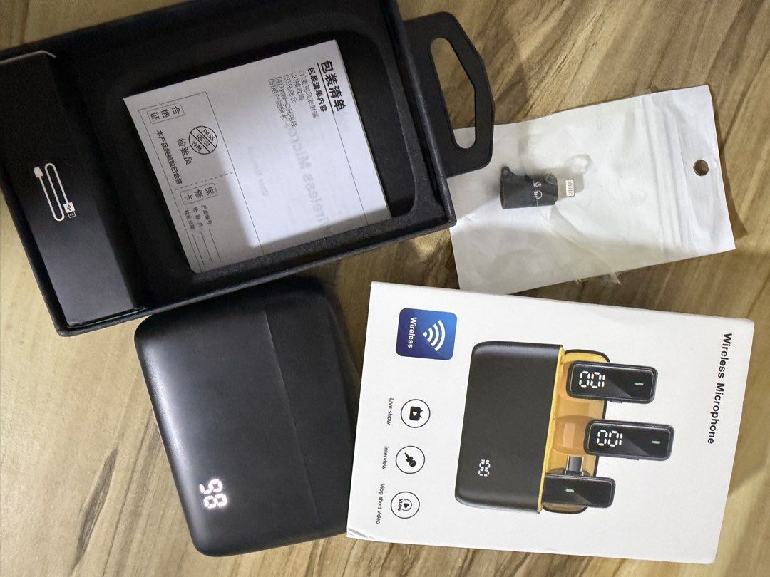 Wireless Microphone Set - Brand New414205294308249601