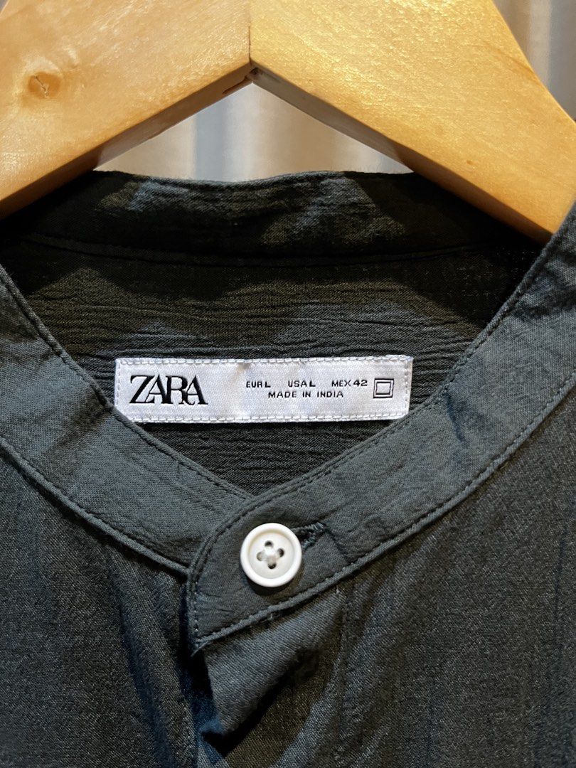 Zara Chinese Collar Longsleeve (Category: Tshirts & Polo Shirts ) located in Marikina City. Submitted by natpasco15 (Listing ID 1428669030, Image 2). Description: Zara Mandarin Collar Shirt Size L Used twice only RFS: Decluttering.