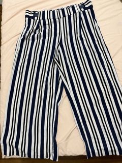 (Category: ) located in . Submitted by hhhhcloset (Listing ID 1428665264, Image 1). Description: .