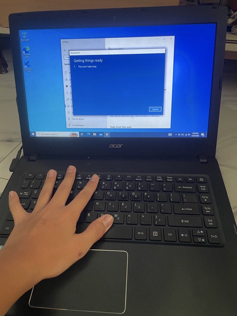 Acer Laptop - Intel i7, 8GB RAM412351035564380163