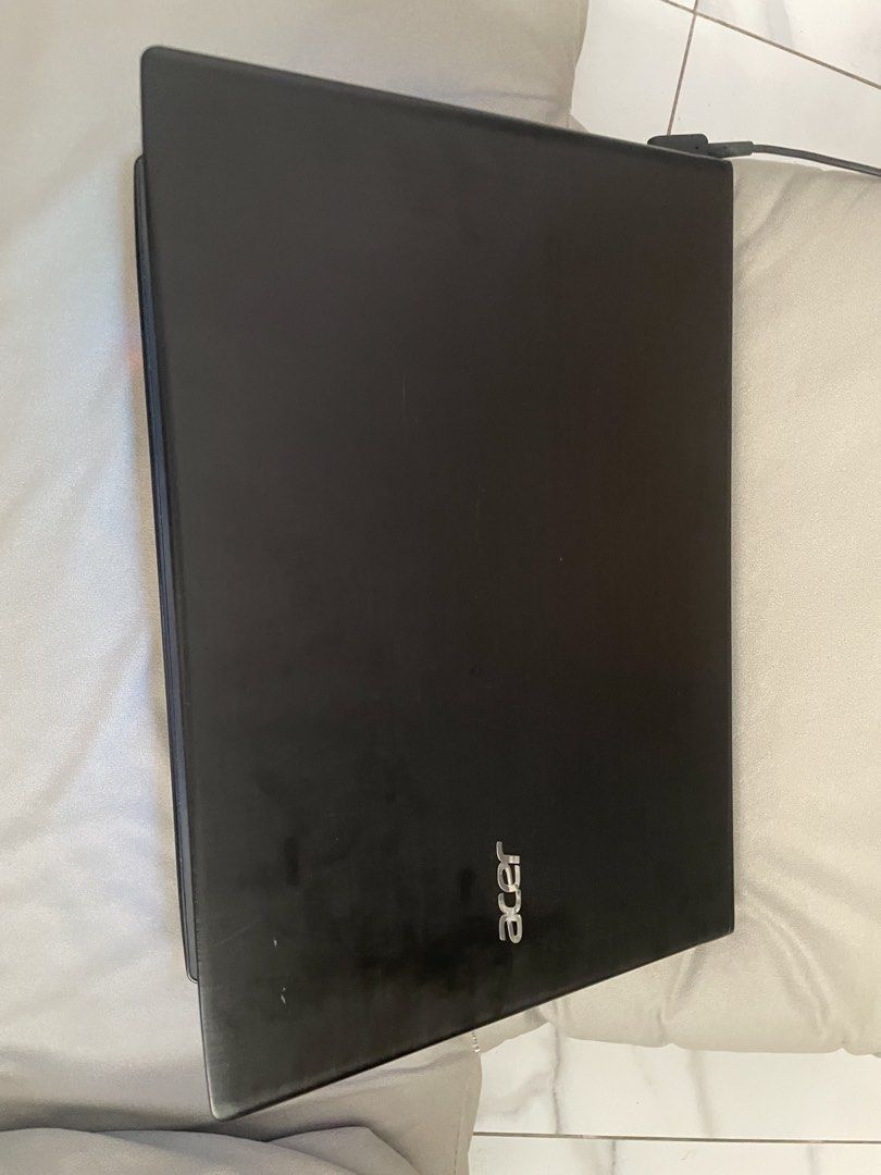 Acer Laptop - Intel i7, 8GB RAM