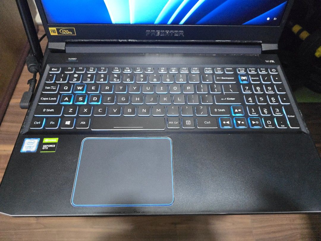 Acer Predator Helios 300412350261693655040