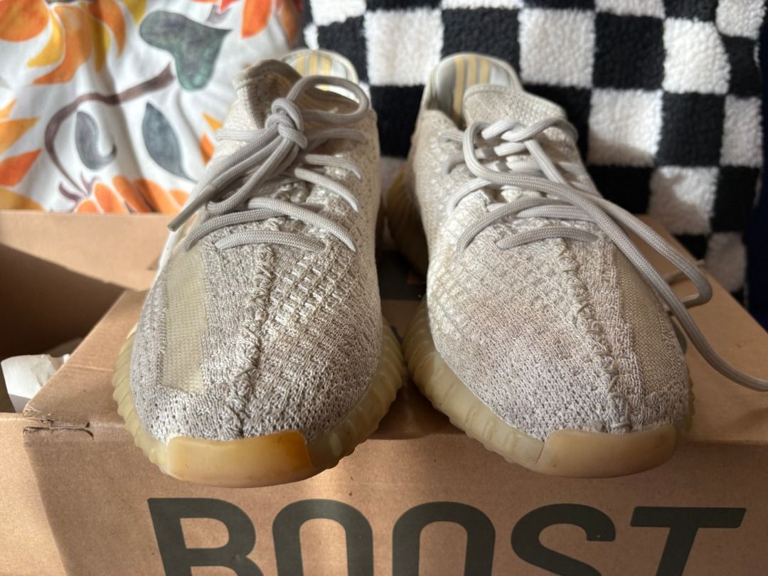 Adidas Yeezy Boost 350 V2- US9.5 (Category: Sneakers) located in Mandaluyong City. Submitted by pongdr (Listing ID 1428799825, Image 3). Description: RFS-cleaning my shoe cabinet What you see is what you get.