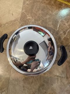 (Category: ) located in . Submitted by graysonnnnnn (Listing ID 1428837031, Image 1). Description: .