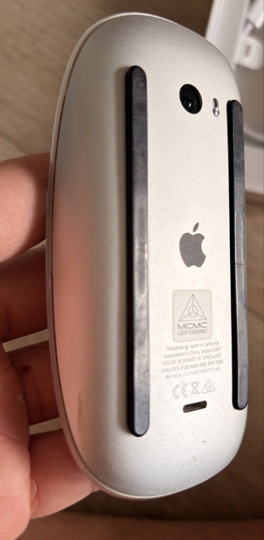 Apple Magic Mouse Model A1657454139160056965127