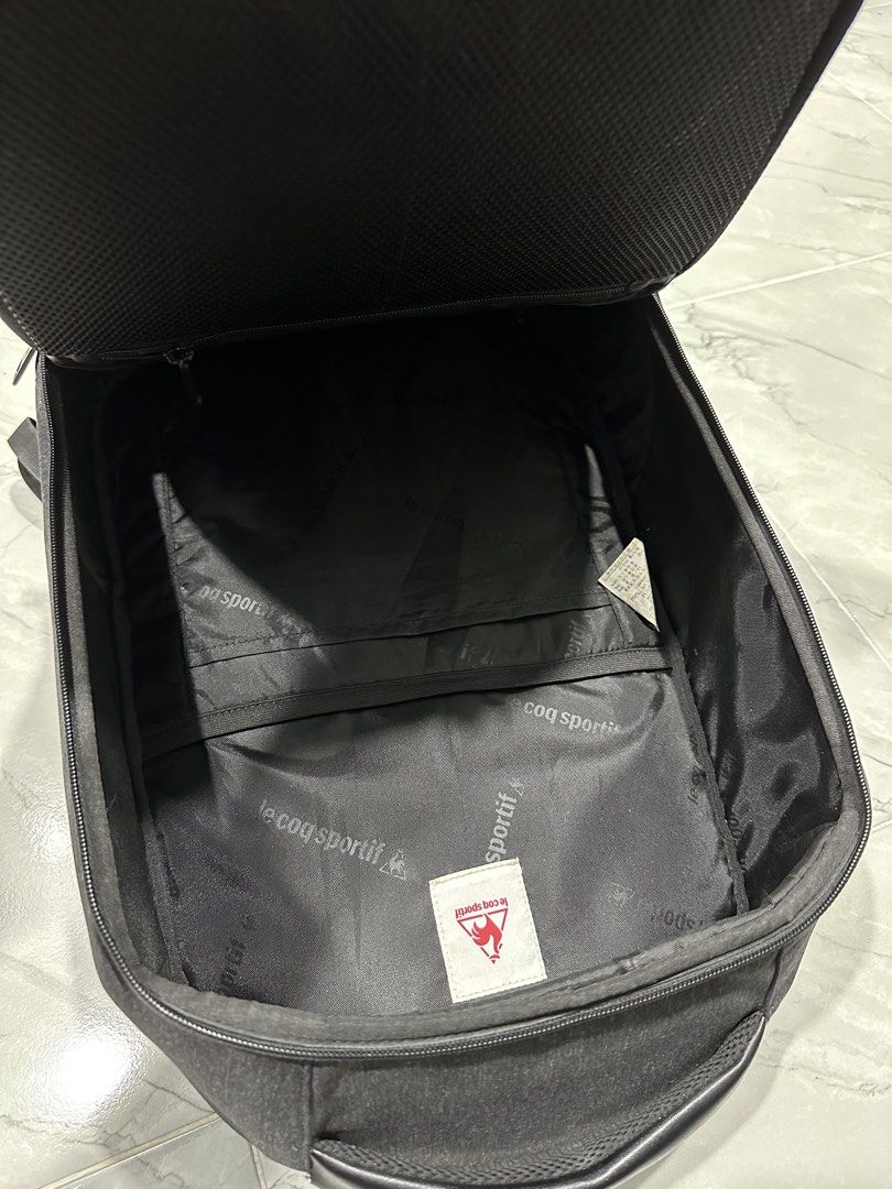 Backpack (Category: Backpacks) located in Kuala Terengganu. Submitted by zariffsaripudin (Listing ID 1428986978, Image 3). Description: Lecoq Sportif - Travel + Laptop Backpack - Setup lugage cutting - Medium hardcase body bag - 28-30 litre Cod Area Dungun Terengganu Postage Available.