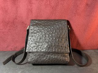(Category: ) located in . Submitted by sartorial_finds (Listing ID 1428958768, Image 1). Description: .
